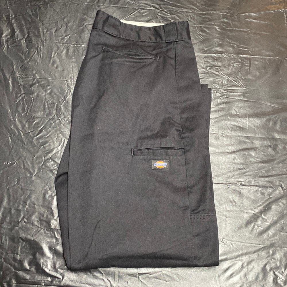 Black Dickies cell phone pocket pants